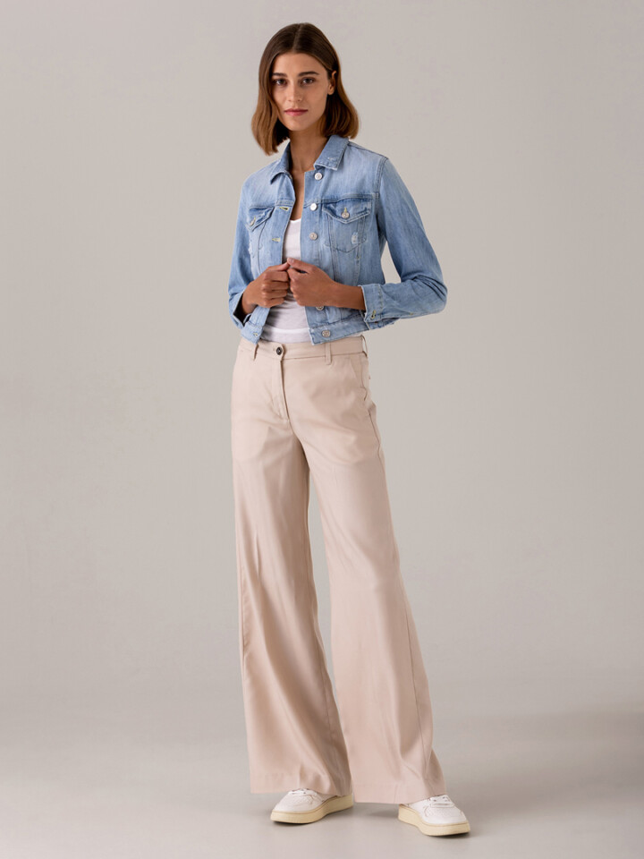 Exklusive Damenmode online shoppen DANIELS